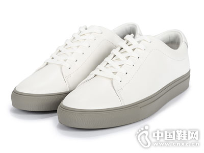 SELECTED˼�����¿�ƽ��ʱ������Ь