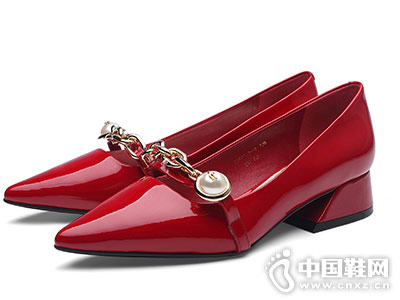 Ů��ͷƽ�׵͸�ţ��Ƥɯɯ�յ�Ь