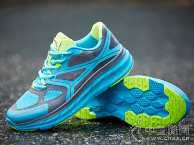 ��̤�ܲ�Ь��Ʒ�����˶�Ь