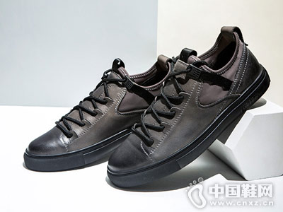 ��ʿ����Ь���泱������Ӣ�װٴ�Ь