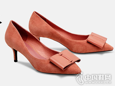 �¿�ϸ�߸�ƴ�Ӽ�ͷ��ЬMELODIE��¶��