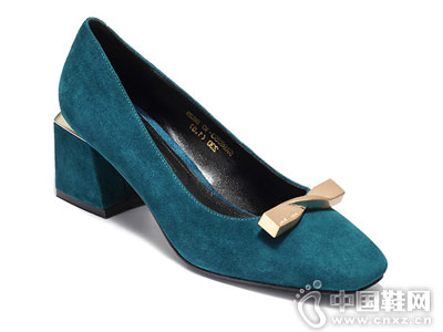 ��ͷ�ָ�KissKitty�߸�ǳ�ڵ�Ь