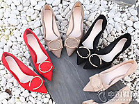 ������ɫ2018�＾�¿�Ů��Ь