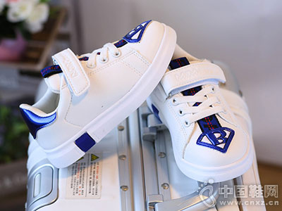 �ﶬ����ͯ��Ь��·���¿�