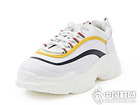 ����˹�����Ͱ�Ьʱ��ƴɫ����ϵ�Ь