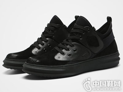 ��Ь�＾�к��泱��˹�׸�2018�¿�