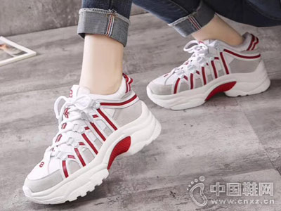 ����·AISSBORO18�¿��ϵ�Ь