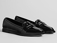 BershkaŮЬ2018�¿��ɫƽ��СƤЬ