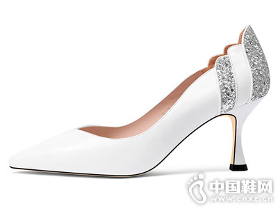 ���������߸�Ь��ɫ��ЬŮ2018�¿�