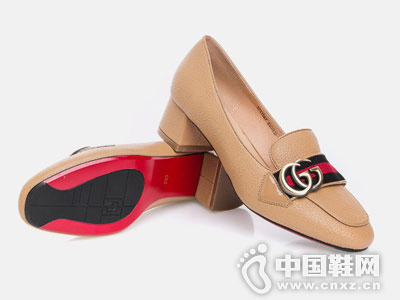 �¿�ŷ����ͷ�ָ��׽�ƴɫ��ĸ���ù�Ь