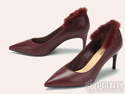 2018�＾��Ʒëëʱ�м�ͷAee����߸�Ь