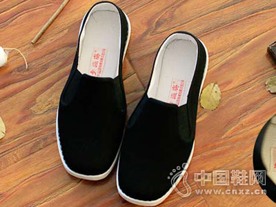 ����Ьһ�ŵ�����ǧ��ײ��ի������