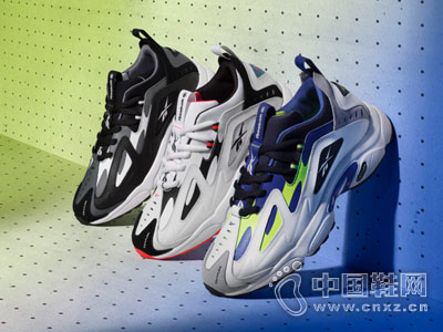 �����ܲ�ЬReebok���ϵ�Ь