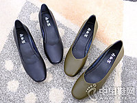 ������ŮЬ�＾�¿�ţƤ��ͷ����Ь