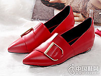 ��ͷƽ�׵�Ьŷ����һ�ŵ�����Ь