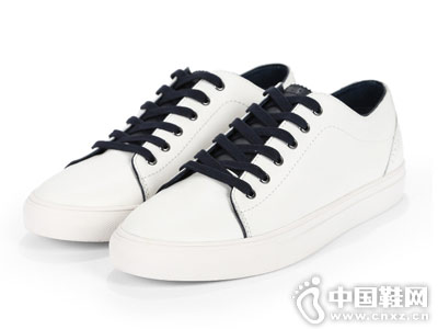 SELECTED˼������ʿ��������ƤЬ