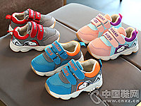 ̩ͯ����Ь��ͯ�˶�Ь