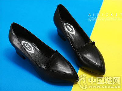 �������¿��OL��ƤŮЬ