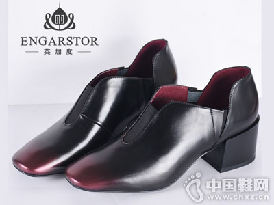 С�ָ�ŮЬ��ƤӢ�Ӷ��¿�����ڵ�Ь