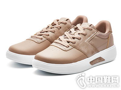 ��̤2018��Ʒ��װ�ɫ�˶�����Ь