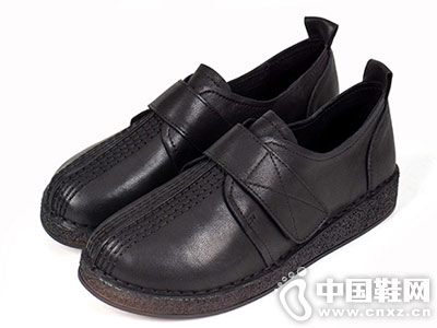 �������＾����Ь����ƽ��ŮЬ