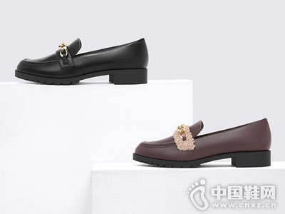 CHARLES&KEITH�ָ�Ьƽ��Ůʿ��Ь