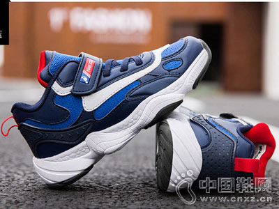 ����2018�¿�ͯЬ���ж�ͯ�ϵ�Ь