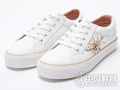 ����˹������ЬŮ2018�¿� ��Լ���� �����ٴ�