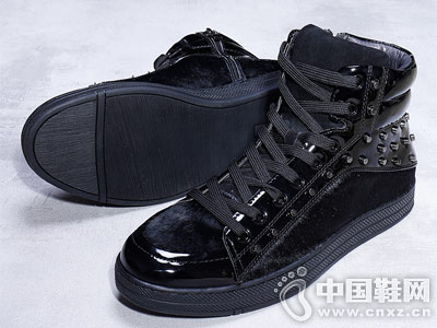 ����ϣ����í����Ь��� ʱ�и�����ë