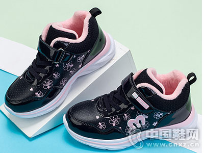 �����Զ�ͯ�˶�Ь2018�¿�