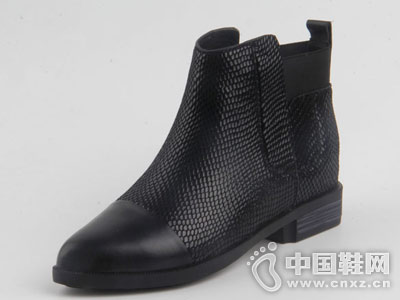 �͸���ƤŮѥʱ�����������ж�ѥ