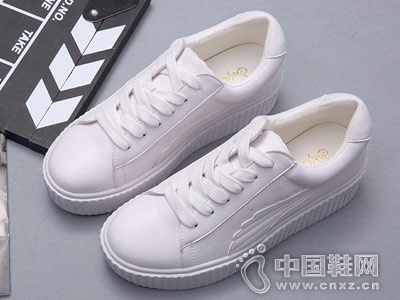 �¿�С��ЬŮƽ�׺�����Ȥ����Ь