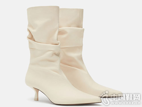 2018�¿�͸�Ƥѥ ZARAŮЬ