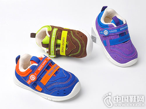 ��ŵϵ��0-1���ֿ�����Ӥ�׶�����Ь