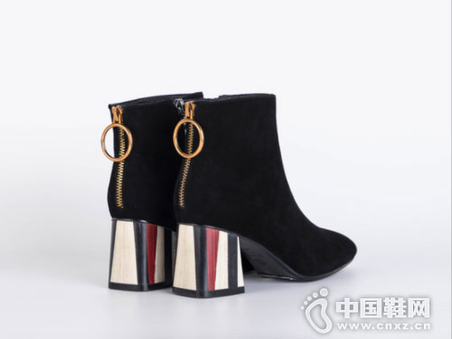 2018�ﶬ�¿�ԲͷSt&Sat��������ѥ