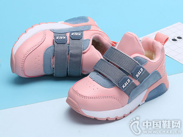 ��ͯ�˶�Ь�ﶬ�¿���·�ȶ�ͯ�ܲ�