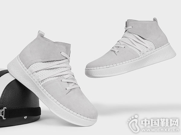 �߶�2018�����¿��˶�ЬС��Ь