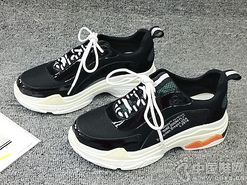 ������2018�¿������˶�Ь