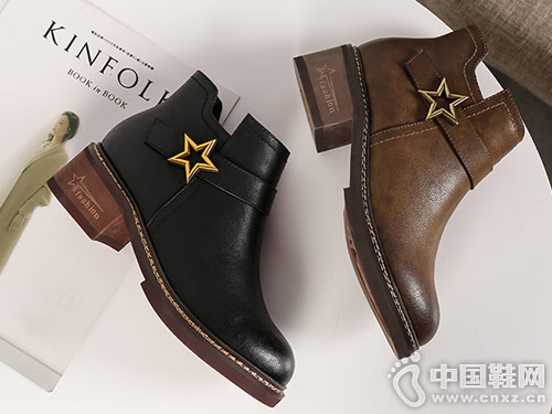 2018�¿��ŮЬ����ٴ��濨ܽ��ѥ