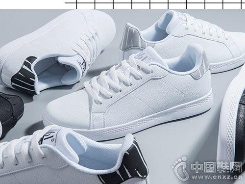 2018�����¿�361�ȳ�����ɫ��Ь