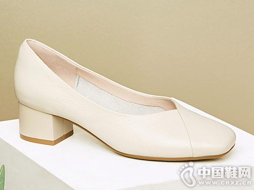 ����ŮЬ2018�¿���Ƥǳ�ڵ͸���Ь