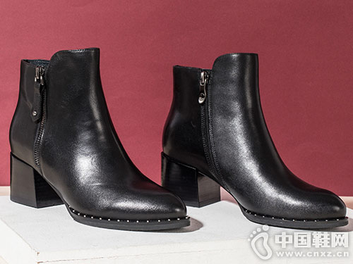 �ﶬ�¿���ޱ�ů�ж�����ѥ����ŮЬ