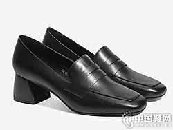 �����¿ͷ��Ƥ�и���Ь�������¿�