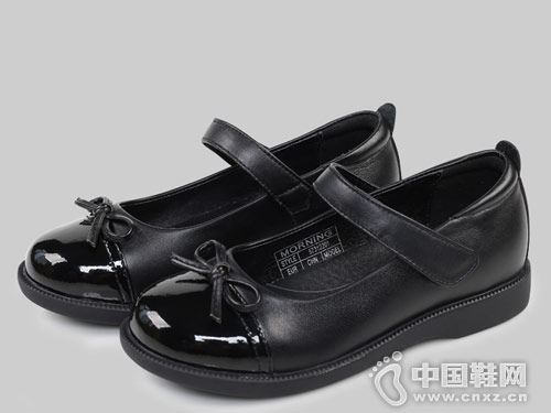 2018������ͯ����Ь�糿ƤЬ