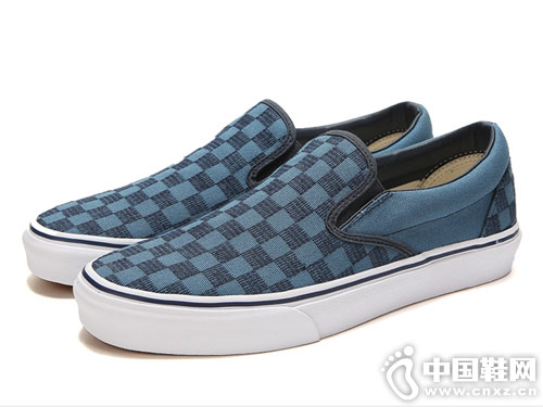 ���µǷ���Ь�г�Ьһ�ŵ�����Ь