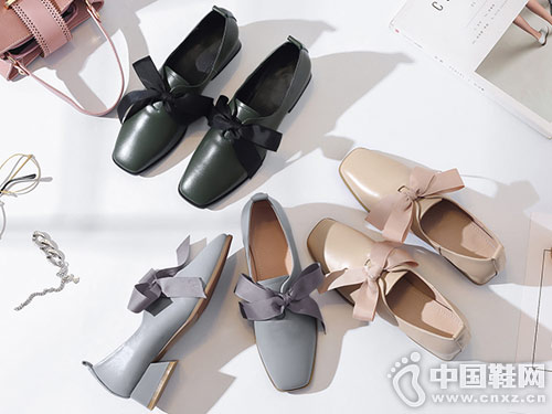 ��Ƥ��ͷ�������и�ŷ����СƤЬ