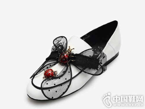 2019�¿�ŷ�ް�ƽ�׵�ЬŮ����Ь