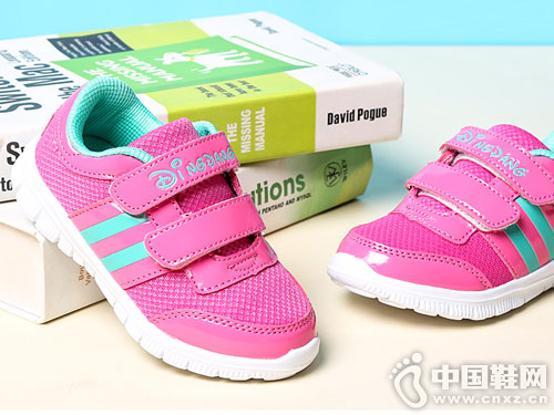 С����ͯЬ2019�¿�������ܲ�Ь