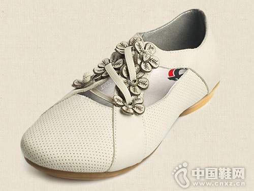 2019�����¿���ƤŮЬ���ѧԺ��С��Ь