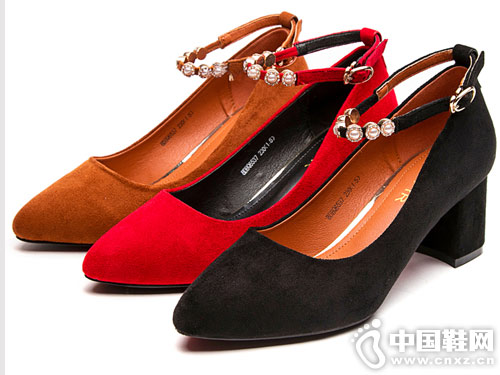 �¿�ʱ��ŮЬһ�ֿ۰ٴ�չ��